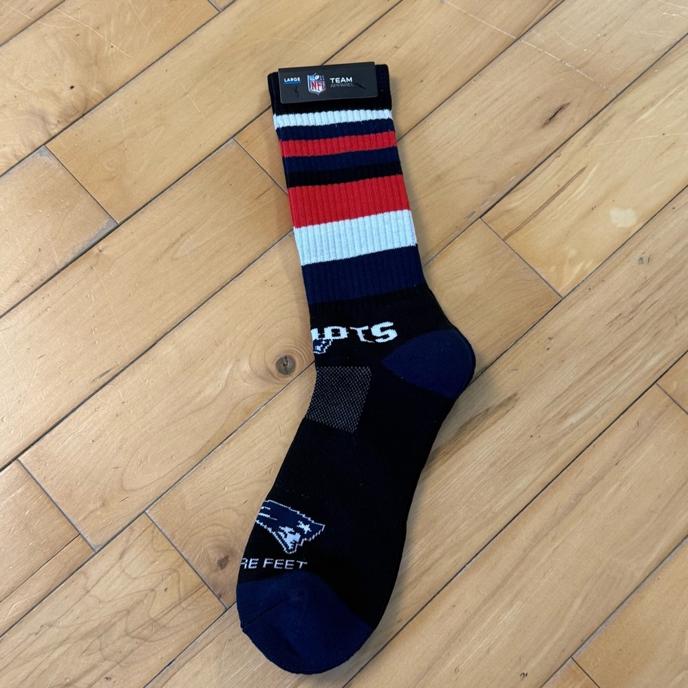 NFL Patriots Striped Crew Socks in Navy, Red & White